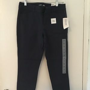 NWT - Old Navy Pixie Ankle Length Navy Pants